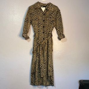 WHO WHAT WEAR leopard long sleeve waist tie collared midi dress women’s medium